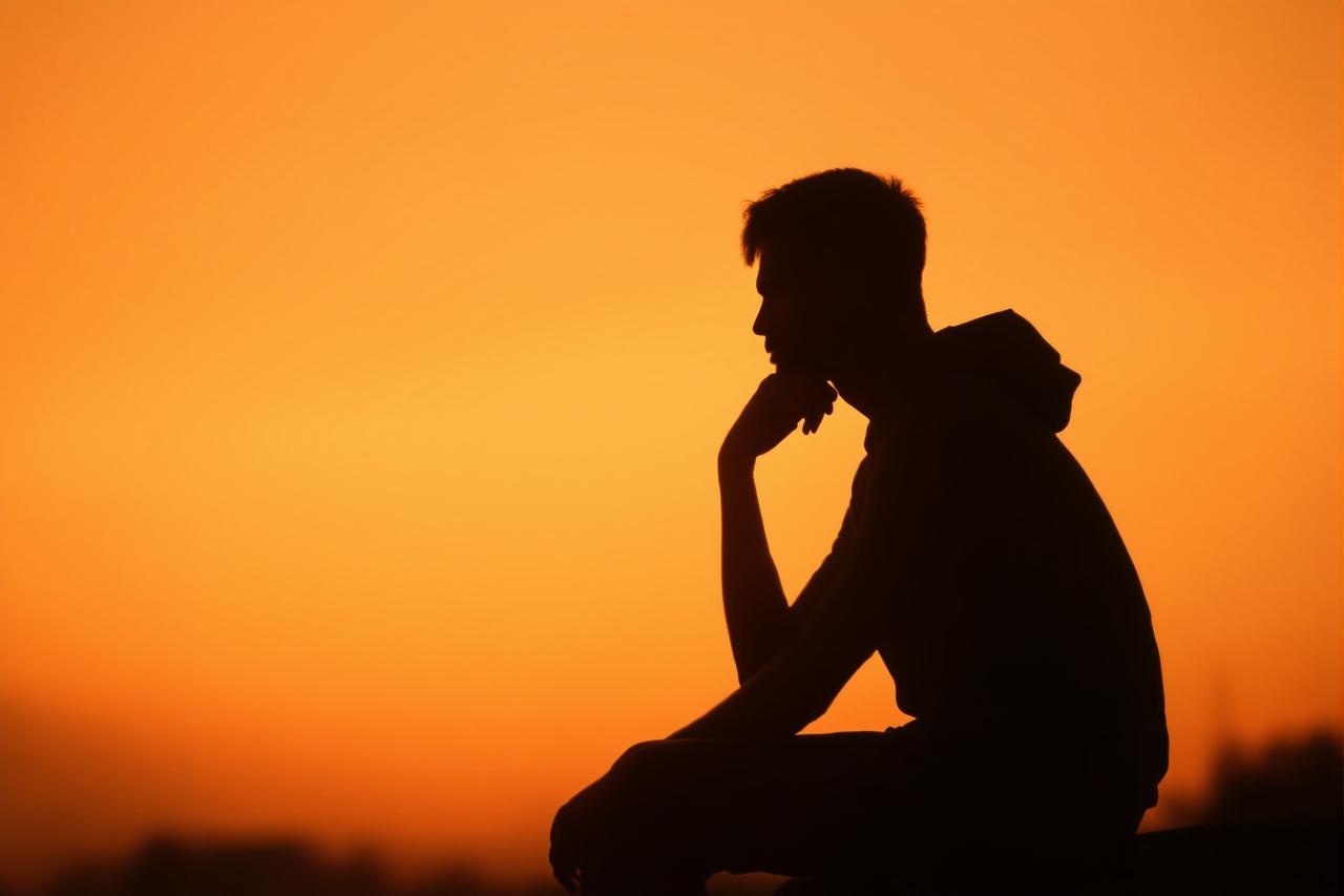 某女星深夜发文疑似抑郁，经纪人紧急删除引发更大猜测